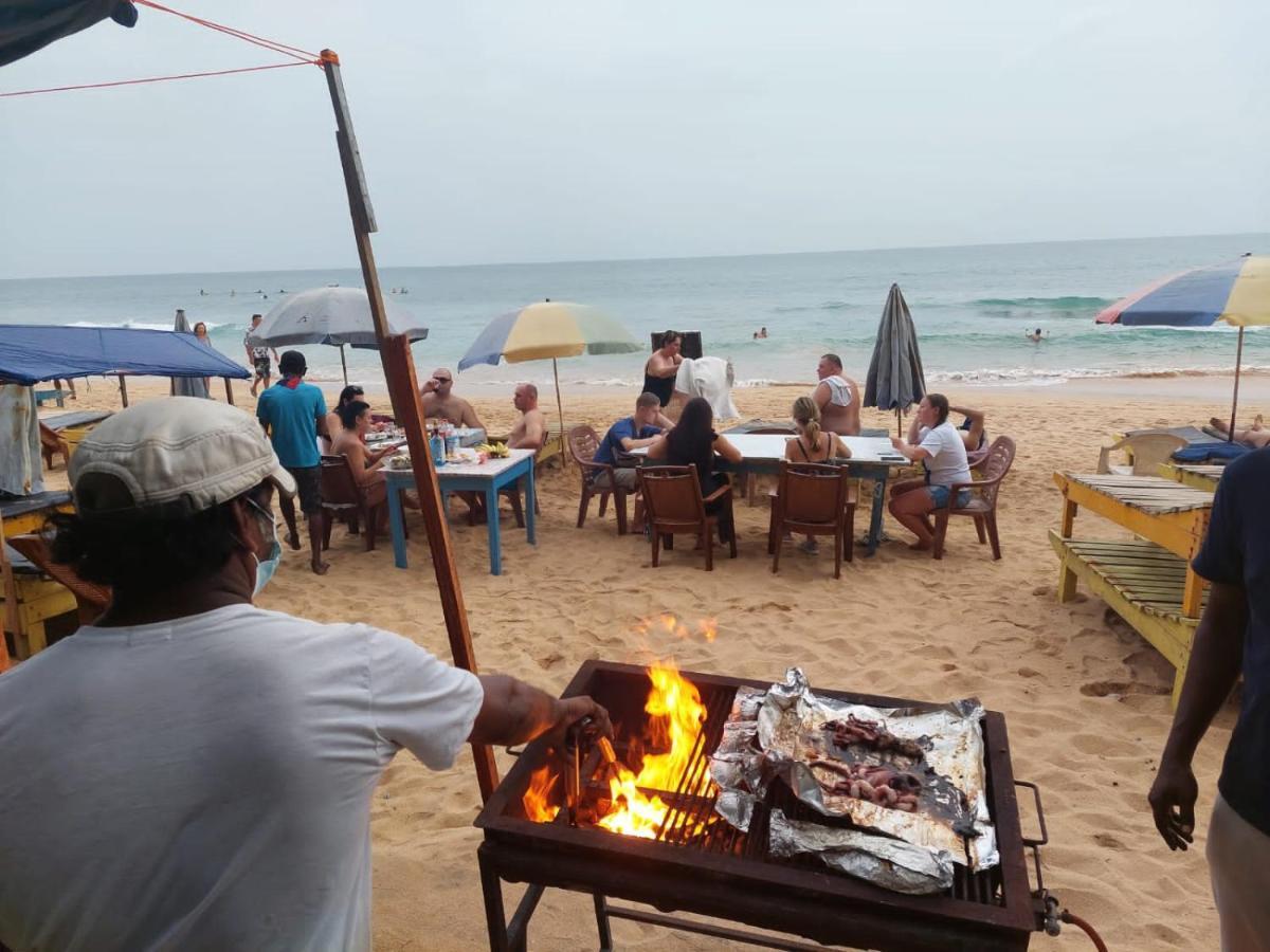 Hansa Surf Hotel Hikkaduwa Exterior foto