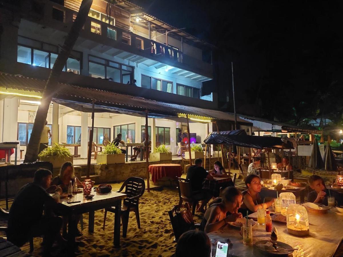 Hansa Surf Hotel Hikkaduwa Exterior foto
